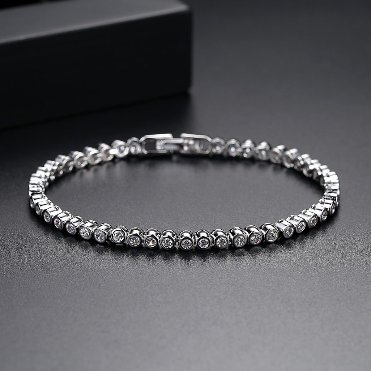 Fashion Simple Personality Ladies Diamond Bracelet