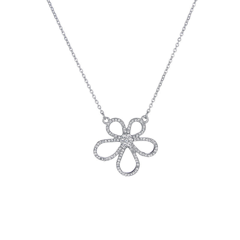 Exquisite Diamond Flower Pendant Necklace