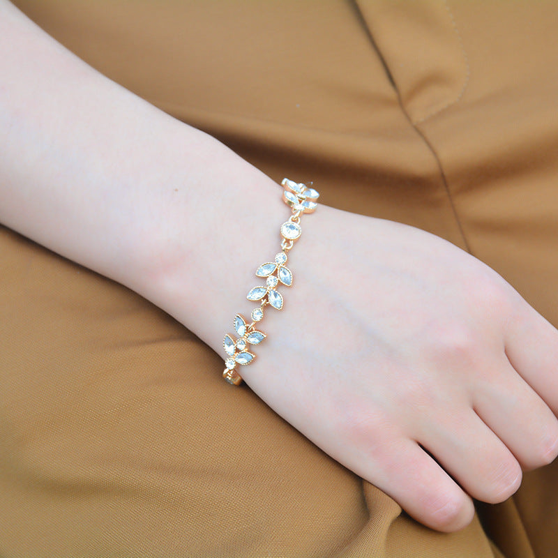 Ribbon Leaf Diamond Clavicle Chain Bracelet