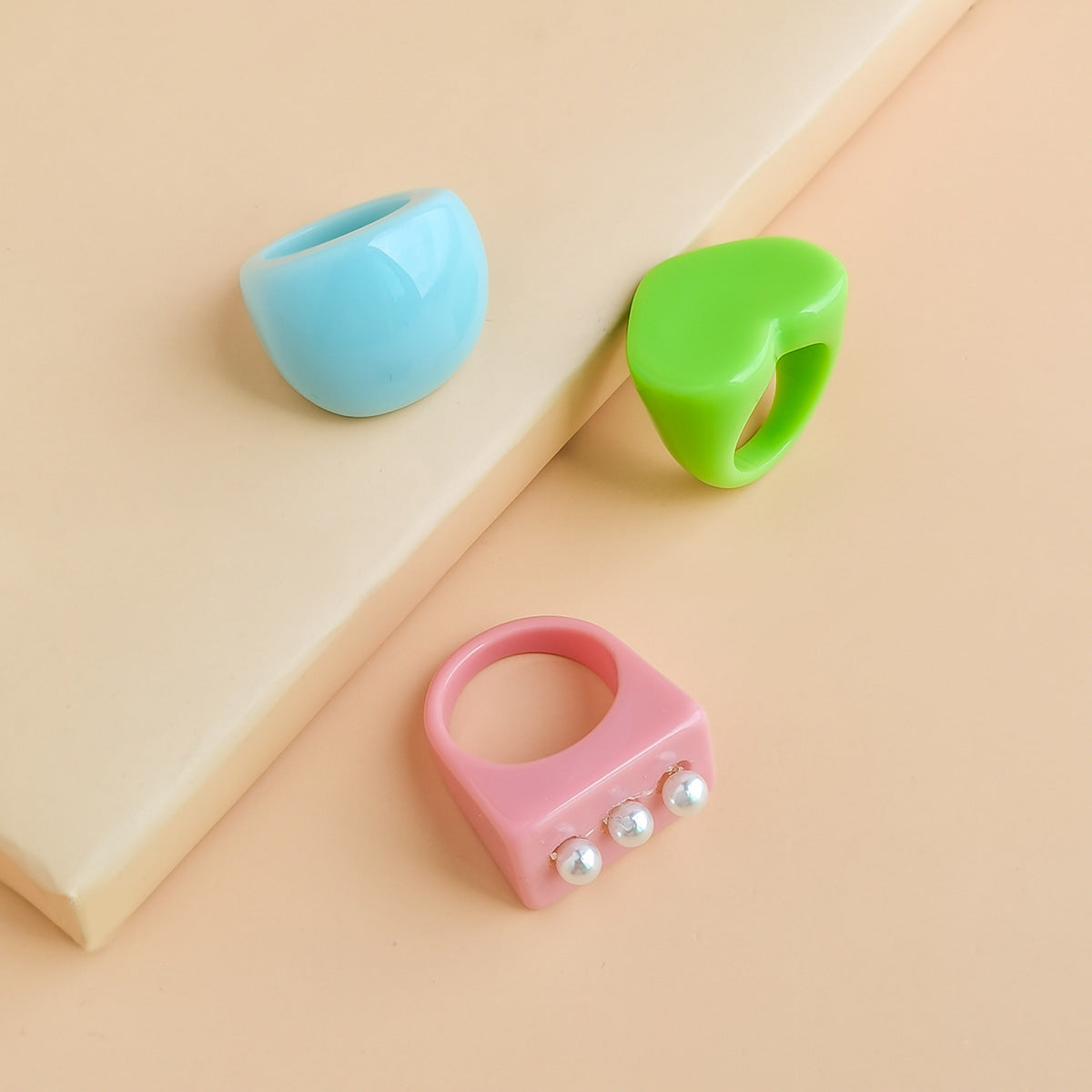 Exaggerated Macaron Color Geometric Ring Set