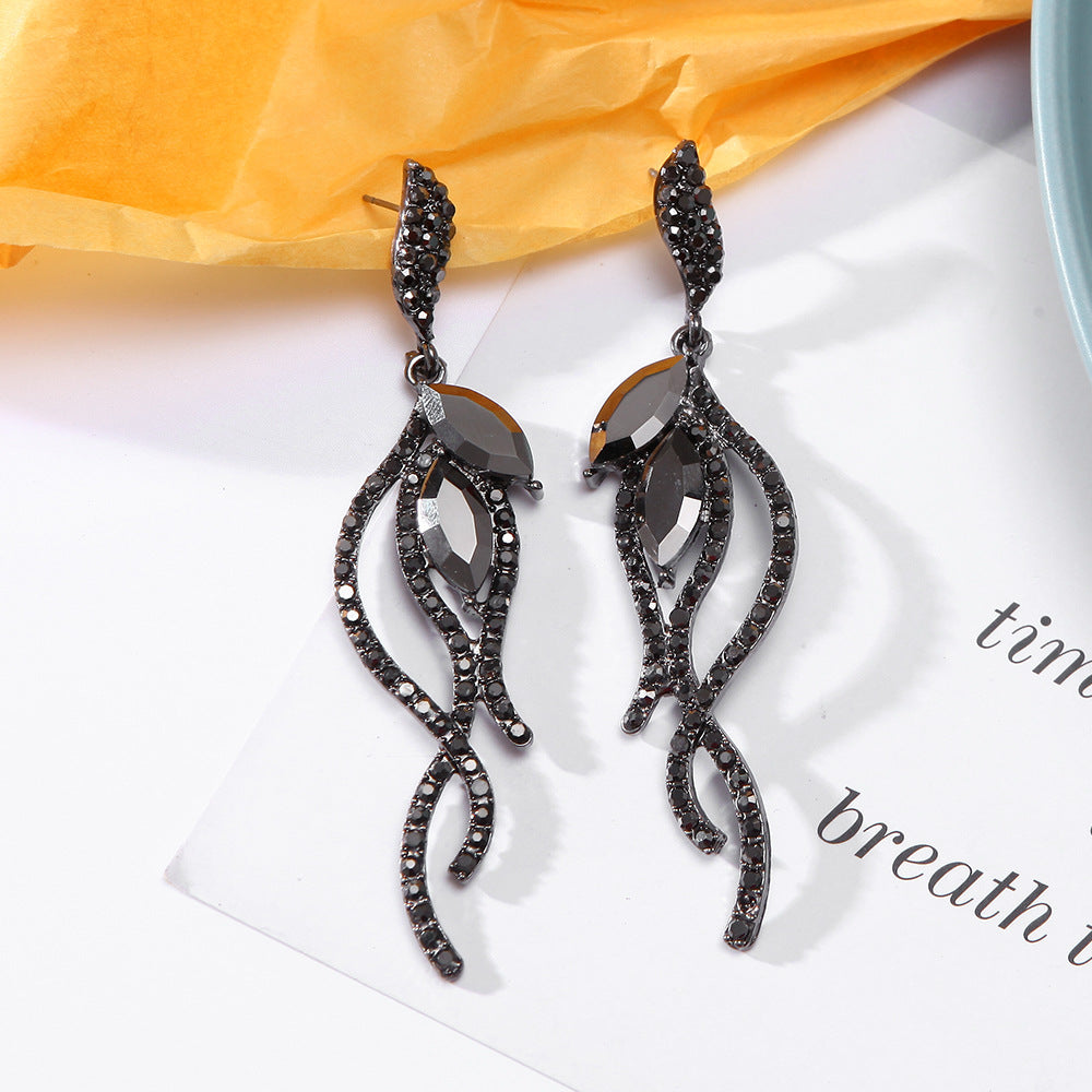 Alloy Diamond Earrings Tassel Hollow Asymmetrical Style Women's Earrings Earrings