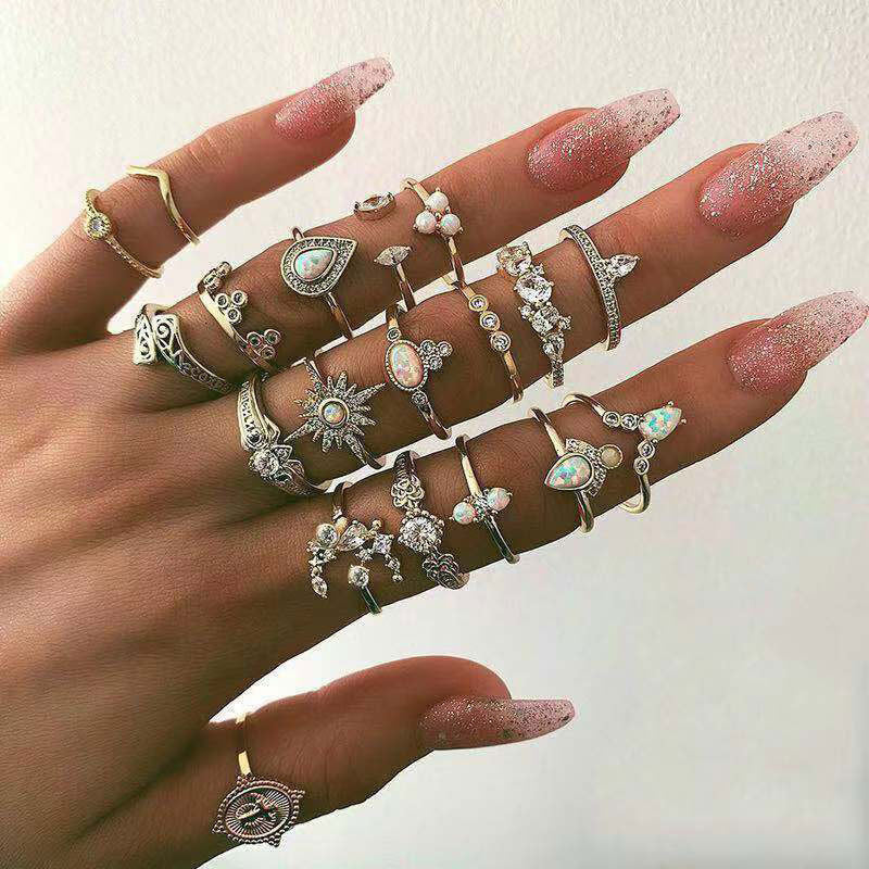 17-piece bohemian style ring set