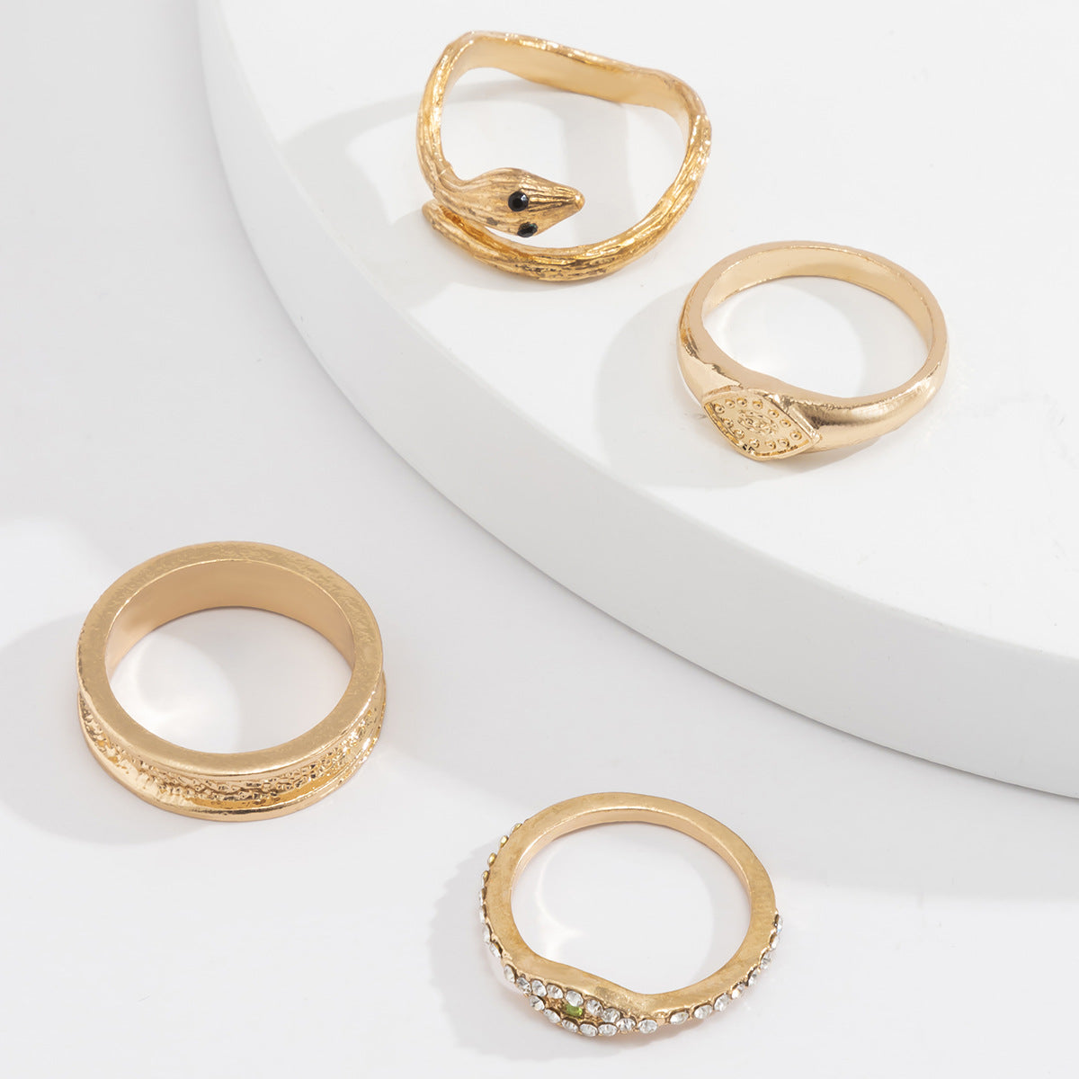 Simple Snake-shaped Multi-element Ring Set