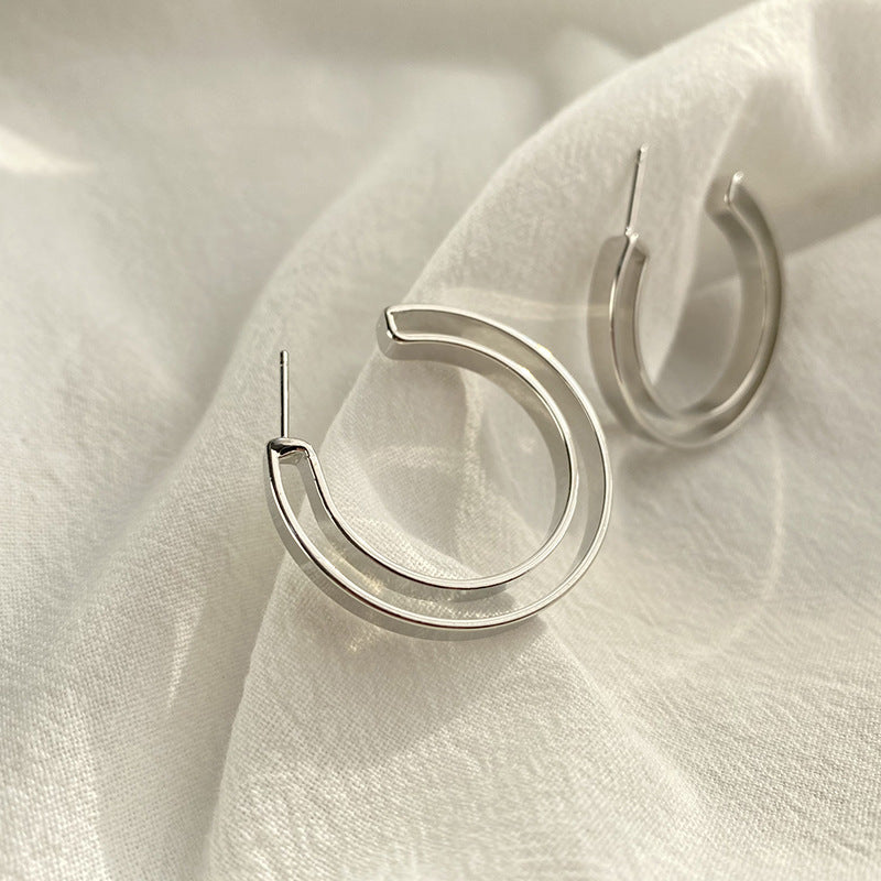 Women's Irregular European And American Hoop Earrings