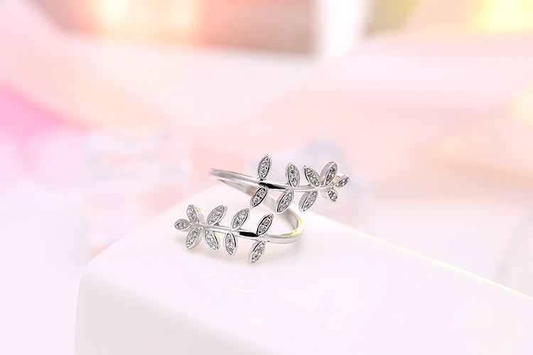 Ladies Fashion Leaf Diamond Adjustable Ring