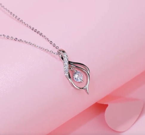 Classic Pendant Necklace Female Simulation Diamond