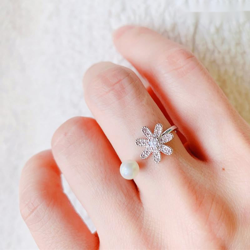 Small Chrysanthemum Crystal Ring